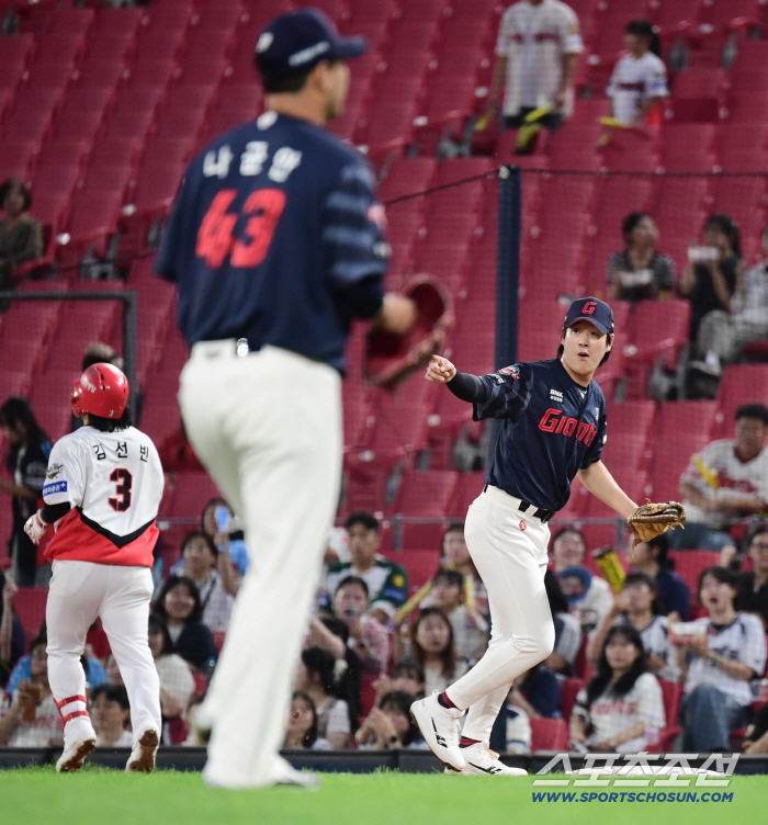  Kim Sun-bin, no outs, triple play out at first and second bases