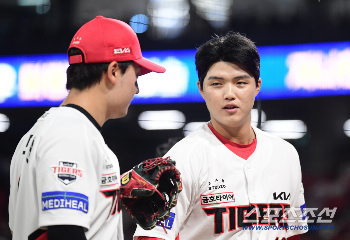  Kim Tae-hyung pitched a scoreless relief game in the second inning