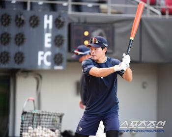  Park Chanhyung's batting training
