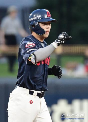  A RBI double to save Ko Seungmin's chance