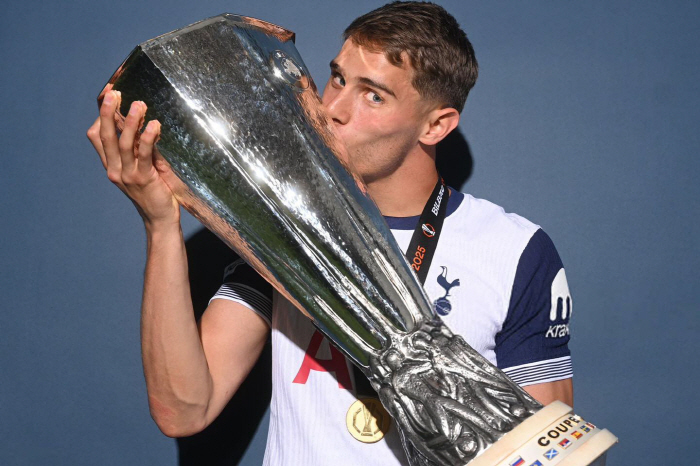 'Son Heung-min's winning hero' Tottenham's lifetime 1st tier revealed, 'Real transfer is impossible, only one leg is possible if it is 130 billion won.'