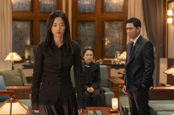 Staircase, I want to go up..Bukkeung Sun Ji-hyun's presidential bid has seen a box office surge 