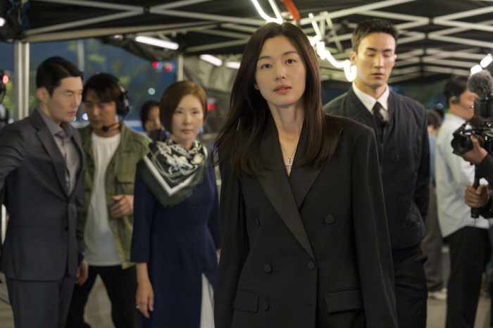 Staircase, I want to go up..Bukkeung Sun Ji-hyun's presidential bid has seen a box office surge 