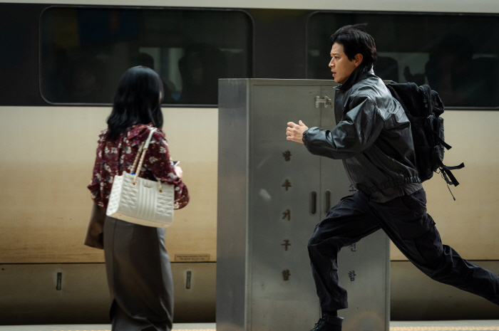 Staircase, I want to go up..Bukkeung Sun Ji-hyun's presidential bid has seen a box office surge 