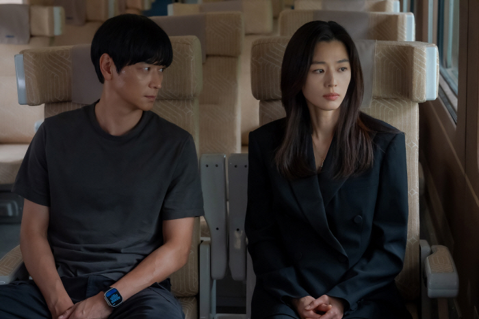 Staircase, I want to go up..Bukkeung Sun Ji-hyun's presidential bid has seen a box office surge 