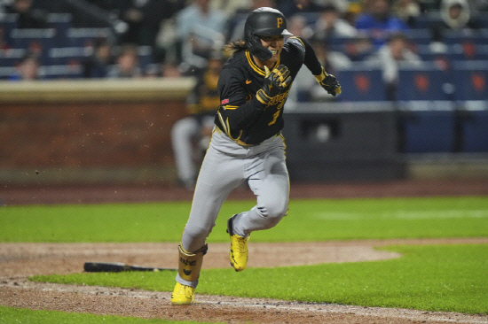 Was the batting average of 10% that high? Pittsburgh's Bae Ji-hwan has no hit again, batting average of 0.071. Two walks and two steals is not a medal