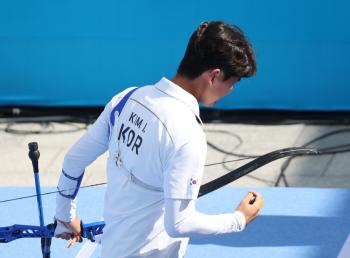 What a waste! Tears just before the shoot-off, Kim Je-deok's frustration in advancing to the finals...Gold medal failed in bronze medal match