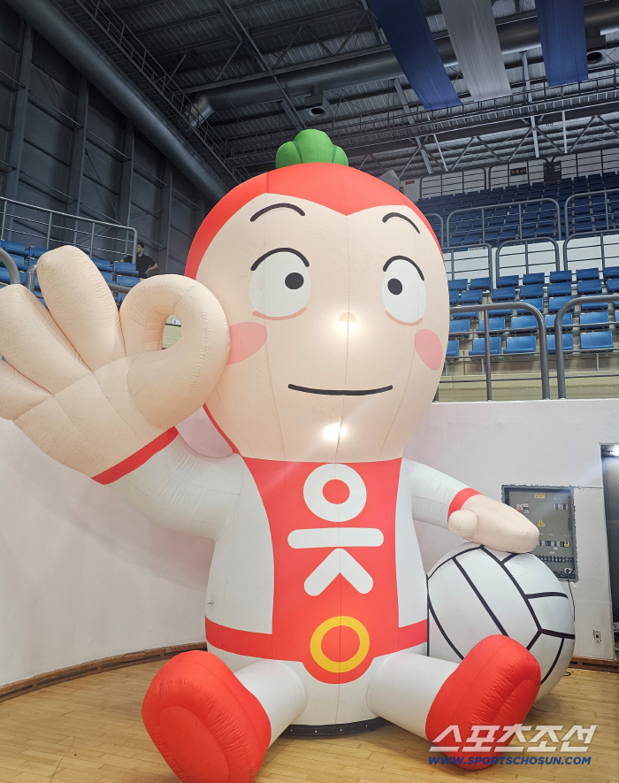 Cha Ji-hwan, Song Hee-chae's flashlight flew! Final Inspection Successful OK Savings Bank Has Completed Adapting to a New Home...Now, it's a cup competition