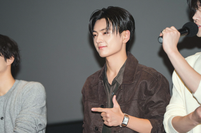 ENHYPEN’s First VR Concert ‘IMMERSION’ Stage Greeting Ends in Enthusiastic Cheers