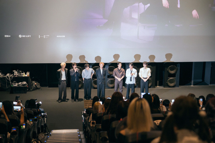 ENHYPEN’s First VR Concert ‘IMMERSION’ Stage Greeting Ends in Enthusiastic Cheers