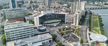 Gyeongsang National University Hospital selected excellent regional cardiovascular disease center...He plays the role of a local health protector. Talk Talk Talk