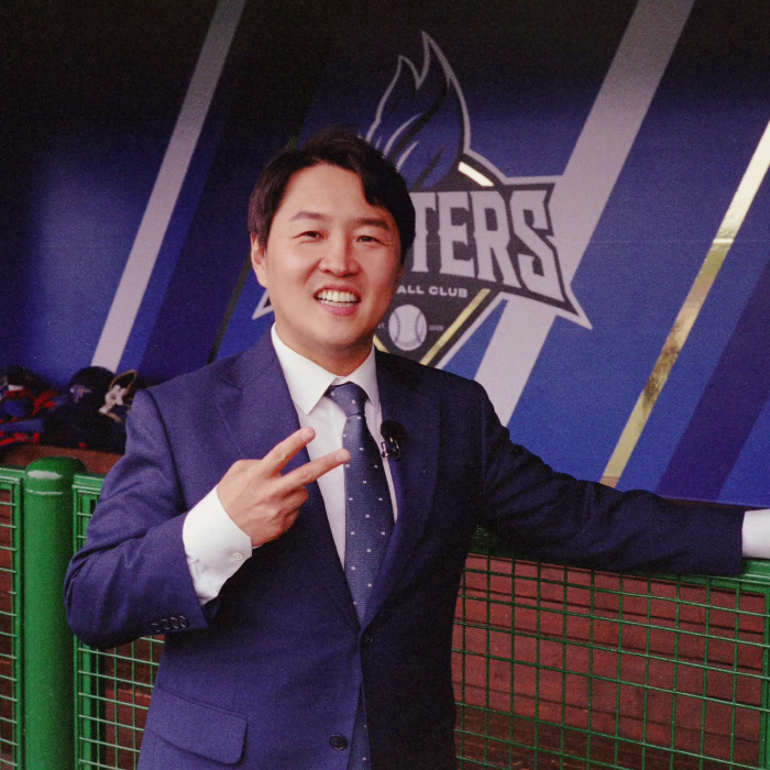 Jung Yong-gum has a flame baseball caster girlfriend, and she's so compatible that she made a surprise confession thinking about getting married