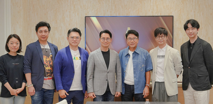 Lee Soo-man cooperates with Tencent Music...K-pop copyright protection in China 