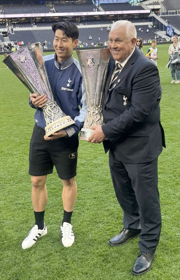 Oh, oh, oh. The sad recent situation of the Tottenham legend, who Heung-min had a different love for his junior, revealed the fact that he was fighting prostate cancer