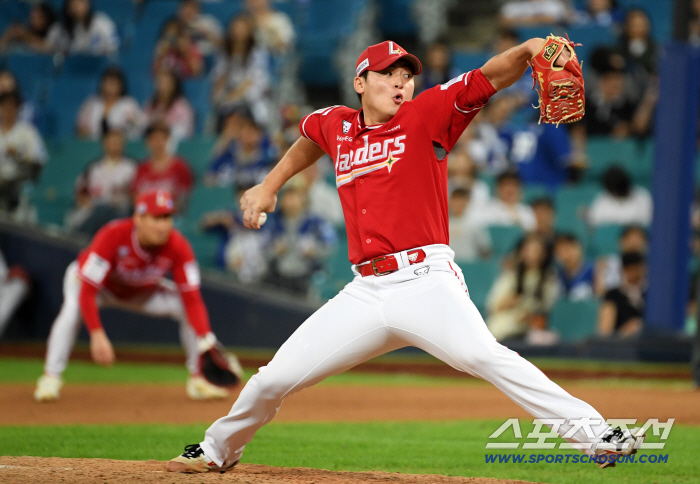 Oh Seung-hwan is the second Oh Seung-hwan. Cho Byung-hyun, who insisted on playing fastball in front of the end leader, is reminded of Oh Seung-hwan in his prime. 