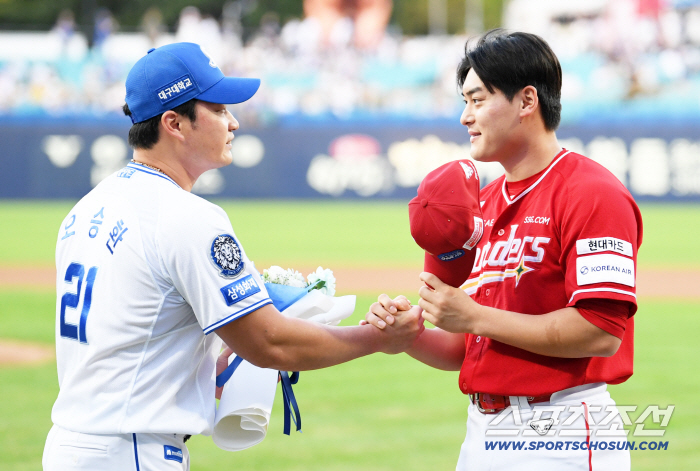 Oh Seung-hwan is the second Oh Seung-hwan. Cho Byung-hyun, who insisted on playing fastball in front of the end leader, is reminded of Oh Seung-hwan in his prime. 