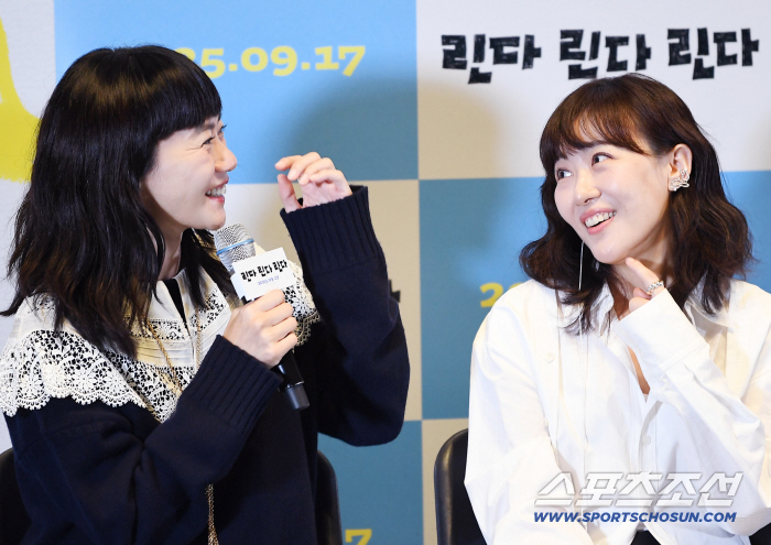  Aki Bae Doo-namada, a fun time just by making eye contact