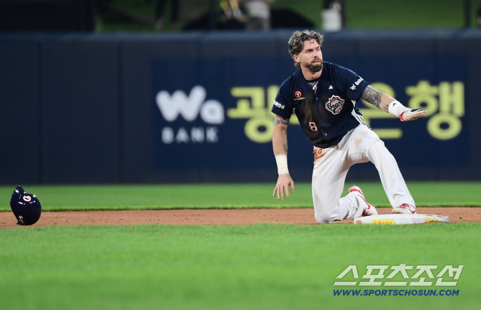  Successfully stole second base to continue the Cave chance