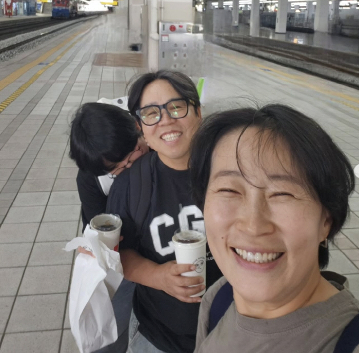 Seoul National University's son, Jeong Eun-pyo, prevented the conflict between his children and adolescents. Let's take a break for 10 minutes!