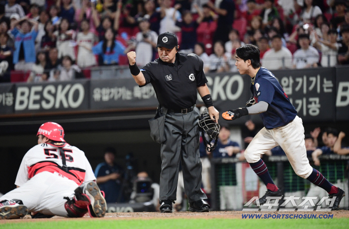 That's not a tag? At home in the top of the eighth inning, Lotte succeeded in escaping five consecutive losses after twists and turns (Gwangju Field)