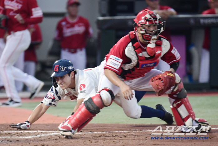 Are you starting to write a scenario! Lotte, who was frustrated with Velazquez's 5 runs, was dragged down by Kim Kwang-hyun's 4 runs → Smells like a battle