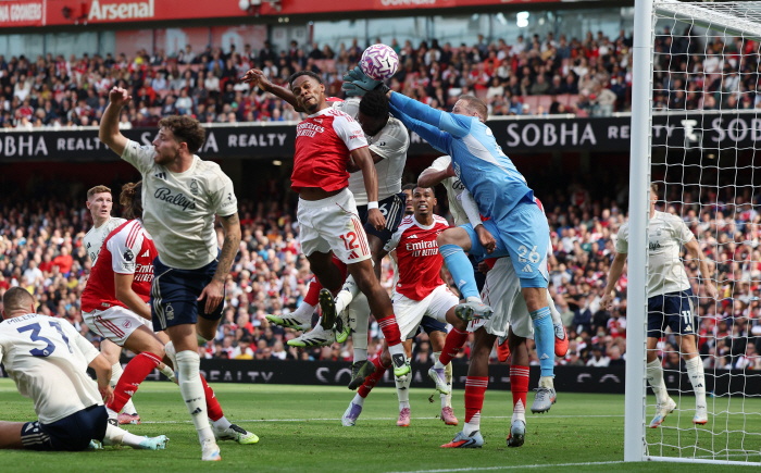  Postec debut match was completely defeated, Arsenal lost away! Arsenal Subimendi Goals Two! Leading the way