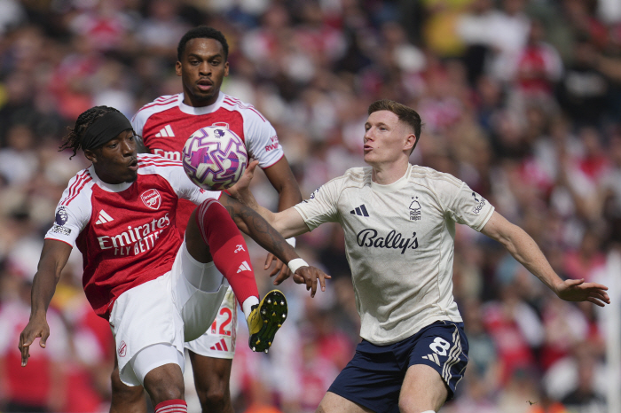  POSTECH Nottingham debut game is not easy. Arsenal 01 Nottingham end of first half