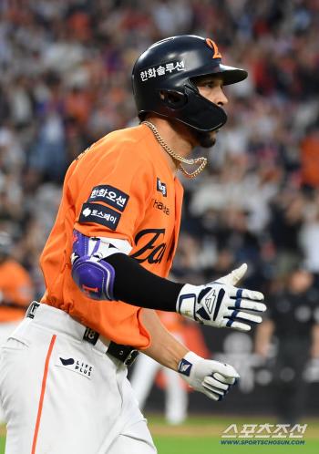 Headshot exit → Mistake, eventually leading to a major disaster...Liberato, first full base hit→Ponsae seems to have won 17 consecutive games