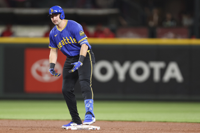 If Judge 47th shot flies to the moon and three home runs are added, will he be able to become the home run king in reverse alongside Ruth MacGuire Sosa?