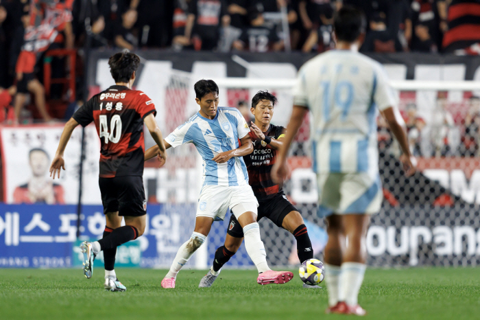  (All-round) It looks like an early winner! Compagno PK goal Jeonbuk catches Daejeon and runs quickly Kangwon, and overpowered Seoul after a slugfest