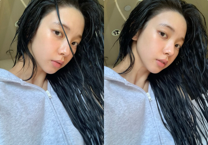 Karina, you can't recognize my eye makeup..Right after taking a shower, I'll reveal my no-makeup face