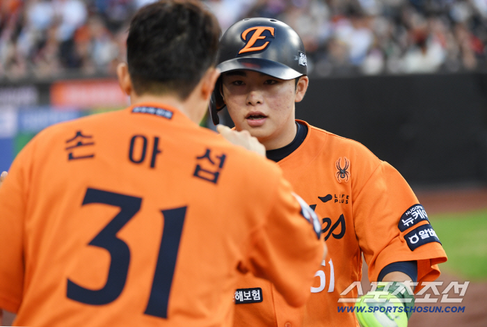 KIA, thank you so much! The 2.5G gap is now narrowed...Ponce has won 17 games in a row! Hanwha wins 3 consecutive games after Kiwoom 