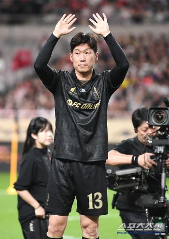 The main character of the hottest cheer? Father! Park Ji-sung, who also beat Angry New Gerrard, reacted with Sangambeol (on the spot)