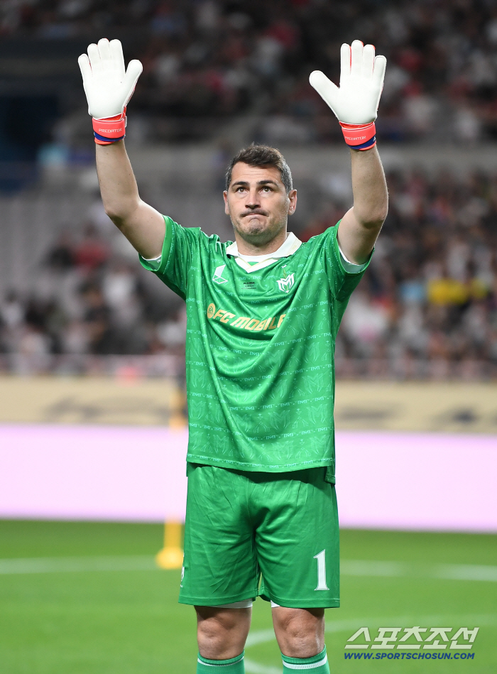  Casillas, Invincible Fleet Legend is here