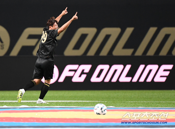  Cheering Koo Ja-cheol wins the Touch Challenge