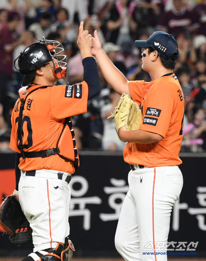  Hanwha Lee Jaewon and Kim Seohyun won