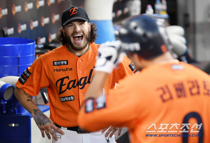  Liberato's welcome starter Ponce, who hit the bases loaded