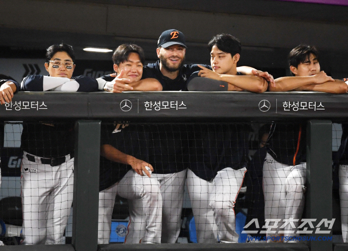 Rain's eight consecutive games → Ponce's four-day rest? I don't know if you're going to do it, but...