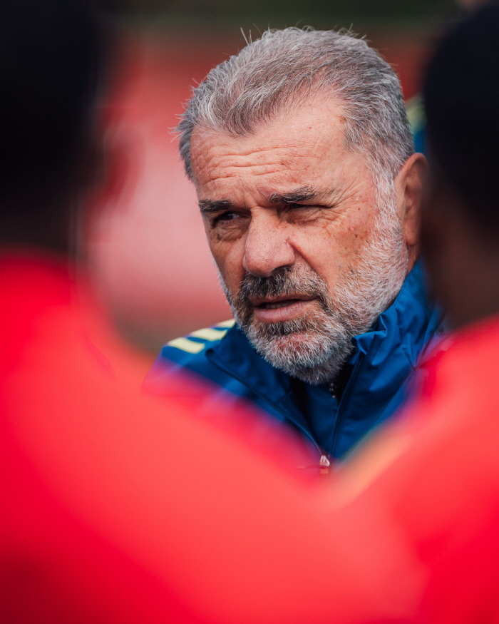 Tottenham rival, I'll smash it! POSTECH Wrote Club History in Debut...Arsenal's winless opponent → Tottenham-style attack tactics create variables