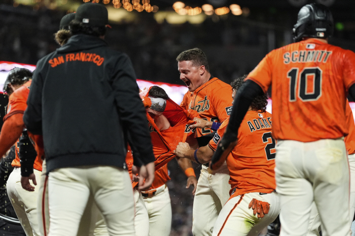 Wow, thank you so much! Lee Jung-hoo! Oh-shim's nuclear gain! Storm strikeout walks! → I almost became a traitor, but I'm still alive.. Dodgers end with grand slam