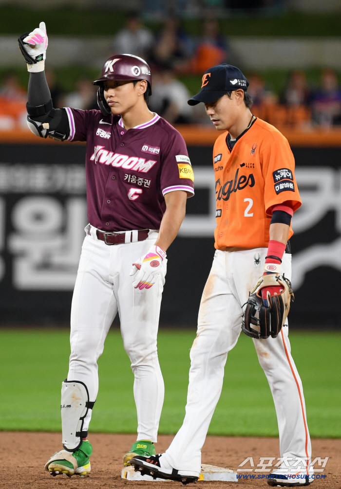 Hanwha lost! LG cut 2 magic numbers today! 3.5G car run away again → I took a breather.. It's been a rough week