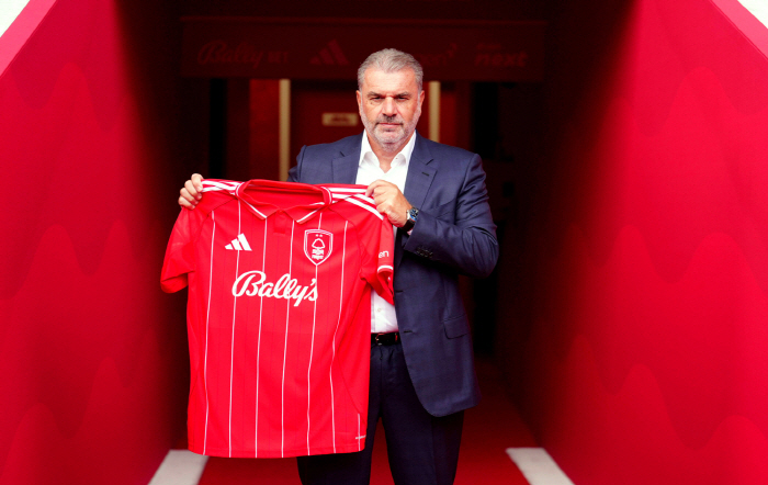 It's too late to regret it, Postecoglou made Arsenal's 03 debut with his unwavering no-buckoo football...Come back, Nunu