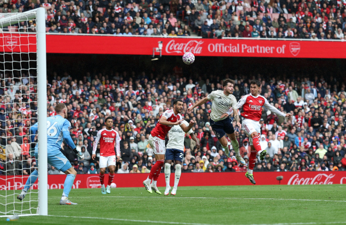 It's too late to regret it, Postecoglou made Arsenal's 03 debut with his unwavering no-buckoo football...Come back, Nunu
