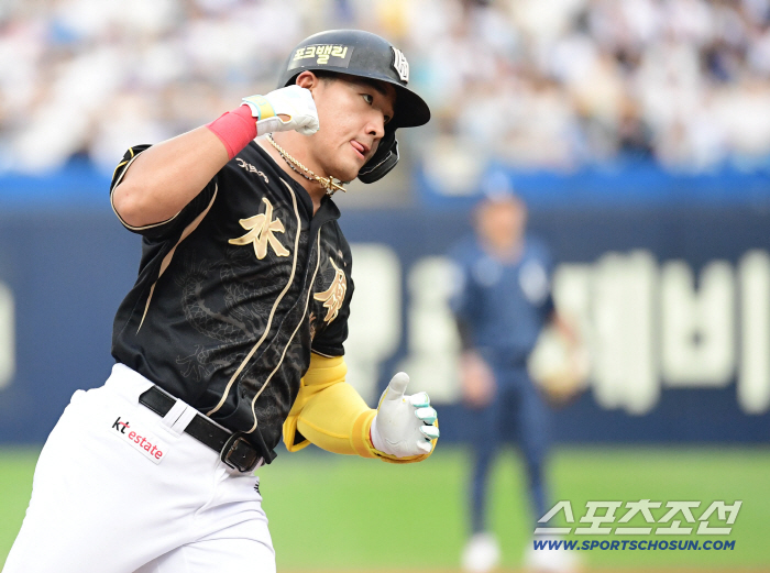  Ahn Hyun-min's solo shot surpasses his 20th home run of the season