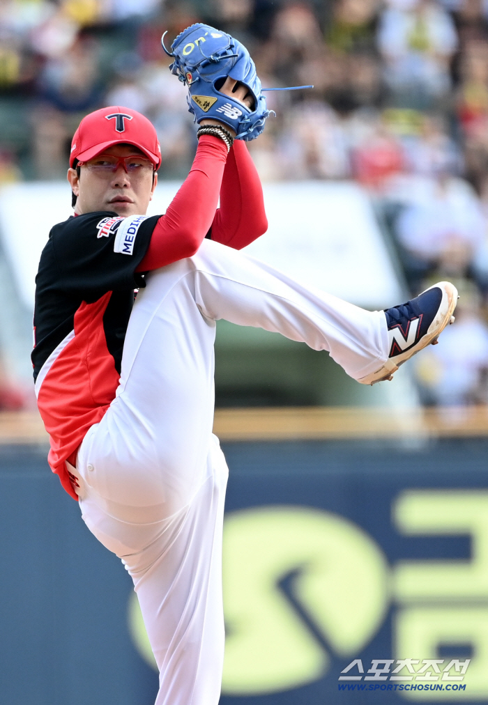  KIA starter Yang Hyeon-jong's hard pitching