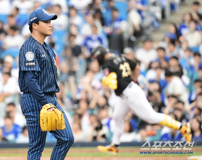 Lee Seung-hyun's disappointing home run allowed