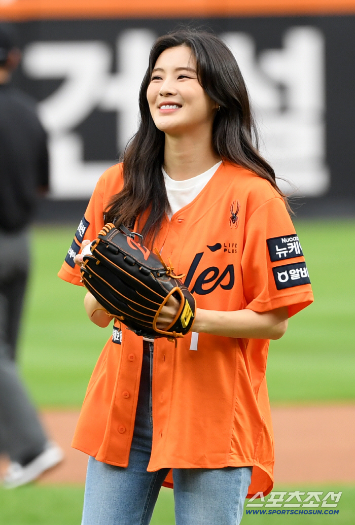  Lee Sunbin's clean smile