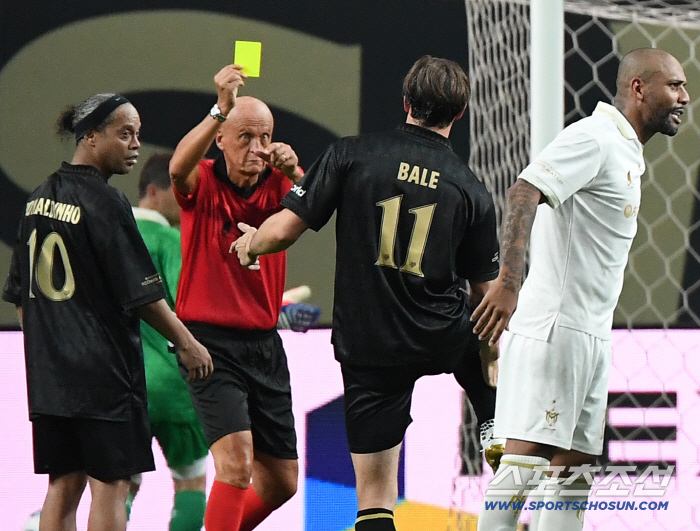  Referee Colina, Bale warning