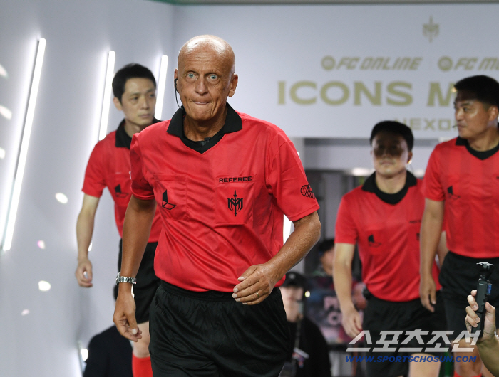  Referee is also legendary, Alien Collina Referee suddenly appears