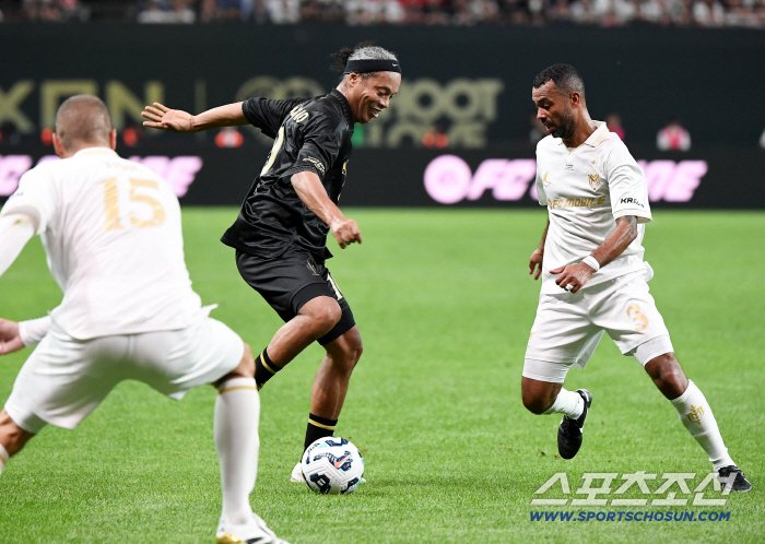 Ronaldinho's unwavering footwork